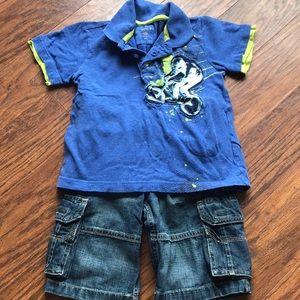 Boys Outfit. Shorts and shirt. Size 6